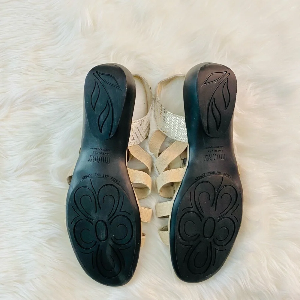 Munro tan and champagne strappy sandal, Sz. 9.5